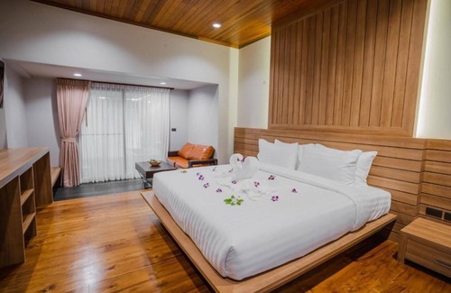Talat Nuea Station Balnéaire | Romantic Room with Private Plunge Pool/Located in Siray Bay 5 Minto Phuket Town