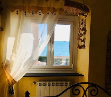 Nervi Appartement | Romantic Sea View Flat in Genova