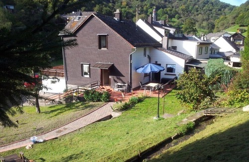 Sauerthal Maison | romantic side valley of Rhenish Slate Mountains
