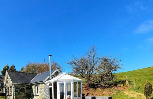 Corwen Cottage | Stone Cottage Studio Cottage avec poêle à bois à la porte du parc national de Snowdonia