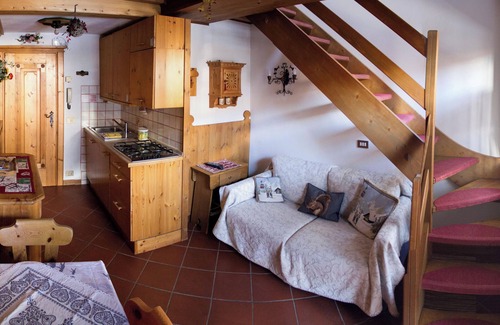 Cortina d'Ampezzo Appartement | Crystal Suite - ensoleillé, Wi-Fi, balcon, parking, bus à 130mt