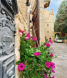 Deruta Appartement | Romantic suite in the village of Castelleone, vicino Deruta, Assisi, Perugia, Montefalco