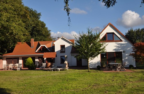 Ribnitz-Damgarten Maison | Romantic vacation home on the water with a dream view of the Fischland peninsula