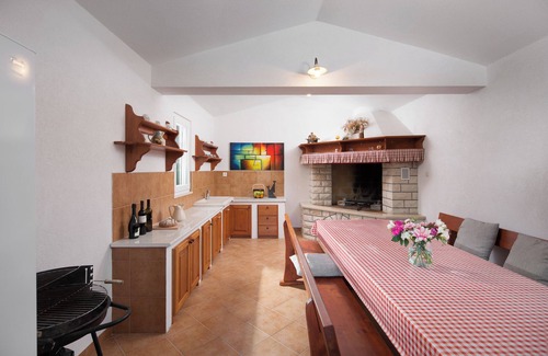 Kapelica Maison | Romantic villa with istrian tavern