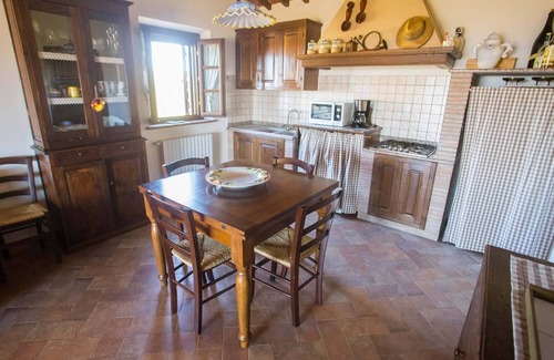 Guardistallo Cottage | Maison romantique et bien équipée pour se détendre!