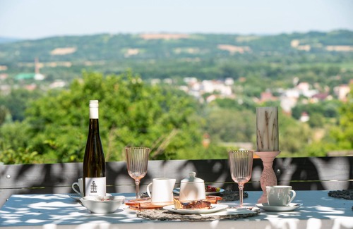 Zalaszentgrot Maison | Romantic wine cottage up hill country side near forest trails