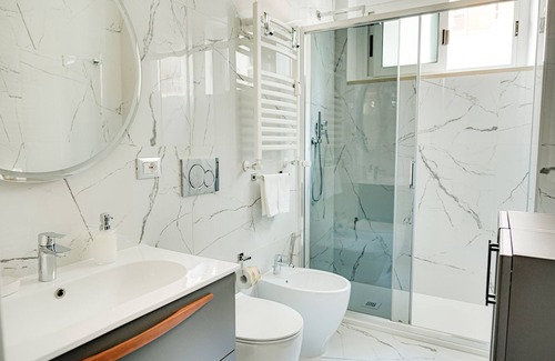 Cinecitta Appartement | Rome MetroA Link: P. Spagna 20 m / S. Pietro 25 m
