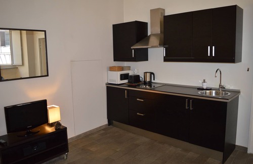 Rione V Ponte Appartement | Rome: Tres Central, Moderne, Entierement Renovee