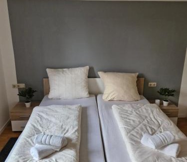 Celle Maison | Ronahi`s Hotel & Pansion