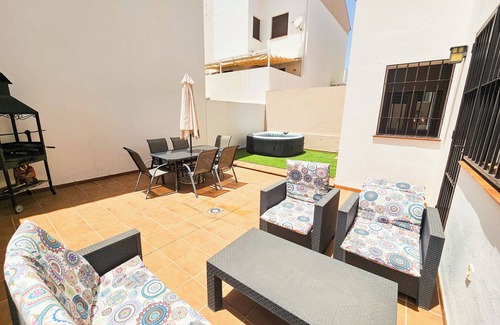 Ronda Maison | RONDA HOME, BELLE MAISON MODERNE + WIFI