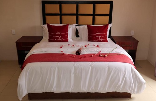 Makhado Cabine | Rondy Bosch Lodge
