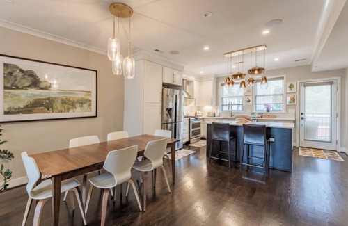 Trinidad Appartement | Luxe City Retreat/ Rooftop Deck Getaway/H St/Union Station/Union Market