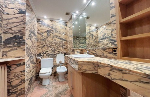 Esplugues de Llobregat Chalet De Ski | Rooftop terrace Premier Balcony Double room -Shared Bathroom and Washroom