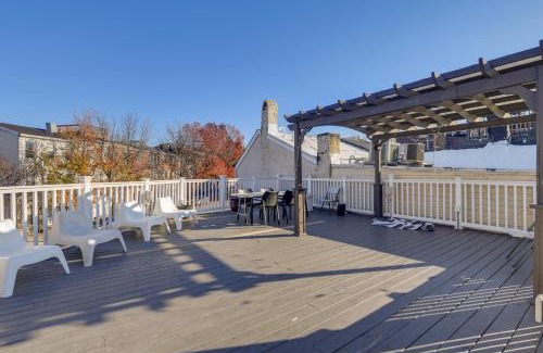 Canton Maison | Rooftop Patio with View Baltimore Retreat