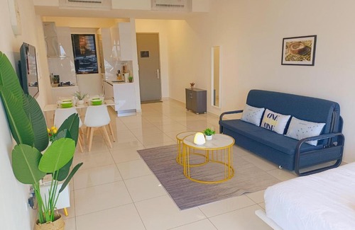 George Town Appartement | Rooftop Pool, 8 Pax, 2 Bedrooms, 2 Bathrooms, 2 Car Parks by Star Home