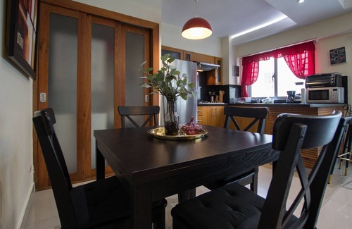 Bella Vista Appartement | Rooftop Pool Gym Beautiful Apartment Downtown City