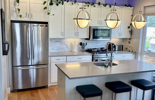 Sloan Lake Maison | Rooftop + pool table + hot tub near Broncos Stadium!