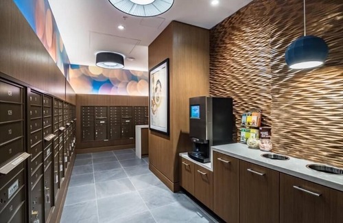 Woodmont Triangle Appartement | Rooftop Terrace & Grill | Walk to Metro | Woodmont Triangle