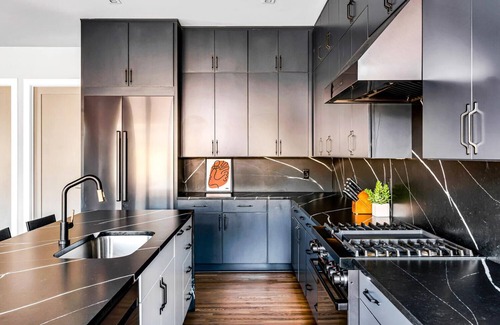Haynes Area Maison | Rooftop w/ Skyline Views-15 Min to Broadway-Luxury