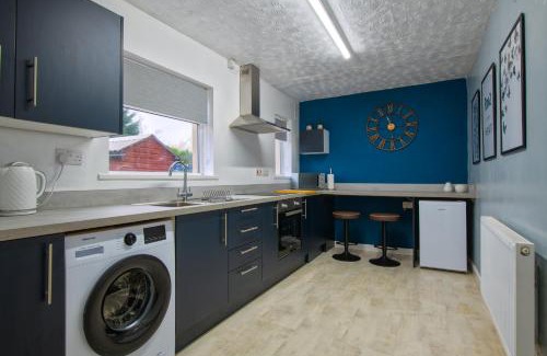 Chapeltown Maison | Rookwood house - spacious home with free parking - Short Stay Leeds
