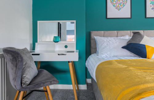 Chapeltown Maison | Rookwood house - spacious home with free parking - Short Stay Leeds