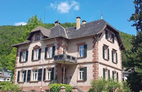 Merzalben Appartement | Room 1 (triple room) - Hostel Forsthaus