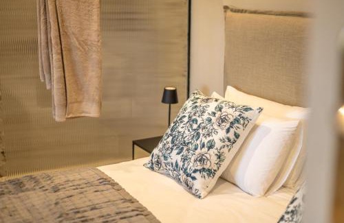 Simondium Maison | Room 2 - LEO Sky Guest House