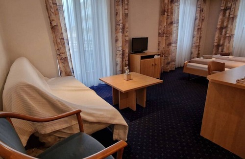 Naters Maison | Room 204 - Hotel Bellevue