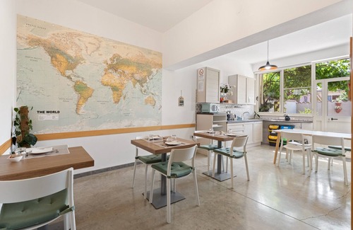 Riola Sardo Appartement | Room '40°Parallelo - Ampia Matrimoniale 4' with Shared Garden, Wi-Fi and Air Conditioning