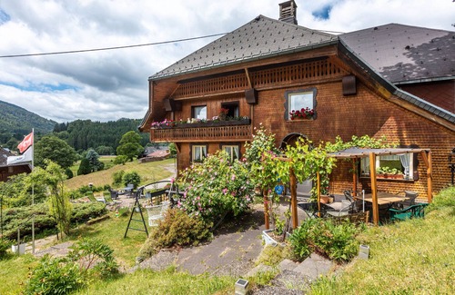 Bernau Appartement | Room '8' with Mountain View, Shared Terrace and Wi-Fi