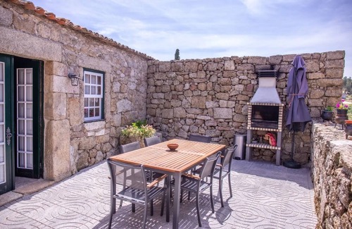 Sortelha Appartement | Chambre 'Alcaide' avec vue sur les montagnes, Wi-Fi et climatisation