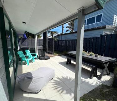 Papamoa Beach Maison | Room by the beach