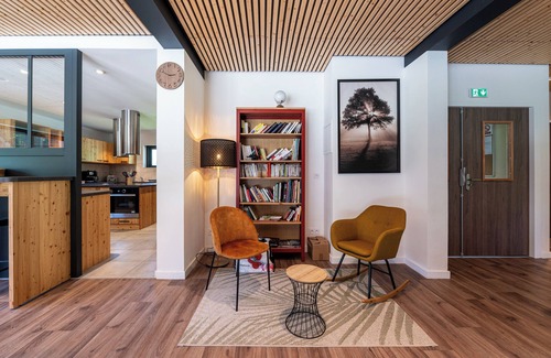 Faverges-Seythenex Appartement | Chambre sur les montagnes avec vue sur les montagnes, terrasse partagée et Wi-Fi