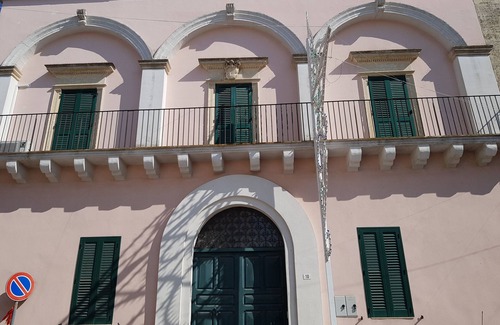 San Donato di Lecce Appartement | Chambre "Ciclamino" avec terrasse partagée, Wi-Fi et climatisation