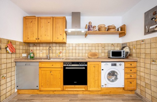 Schwangau Appartement | Chambre "Eins" avec terrasse partagée, jardin partagé et Wi-Fi