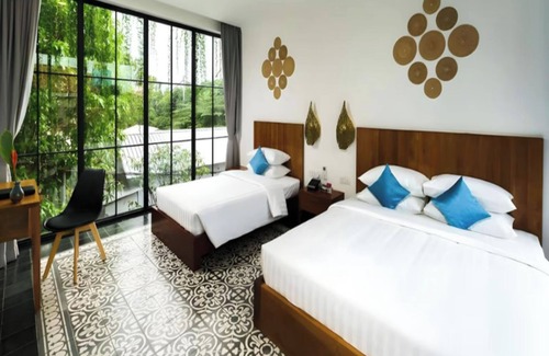 Wat Bo Area Maison | Room-family Suite With Balcony