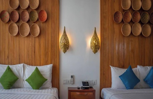 Wat Bo Area Maison | Room-family Suite With Balcony