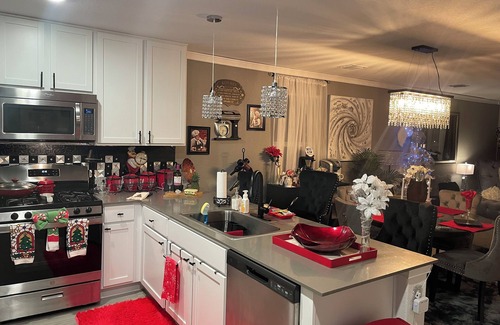 Southside Maison | Room for rent 1-bedroom in newly built home in beautiful San Antonio.