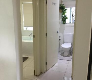 Kallangur Maison | Room for rent