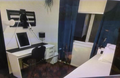 Kallangur Maison | Room for rent