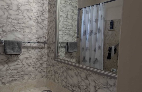 Estevan Maison | Room for rent in my single house
