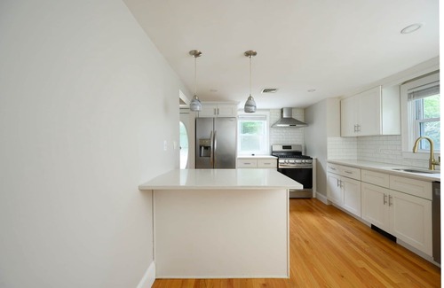 Braintree Maison | Room for rent in newly renovated suburban home. Close to Hwy/MBTA and hospitals