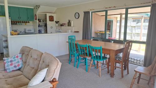 Bowentown Maison | Room for The Family - Bowentown Bach