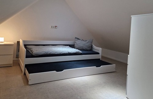 Maxhutte-Haidhof Maison | Room for two in shared apartment