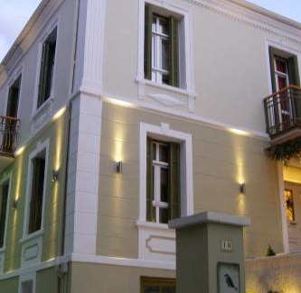Kastoria Maison | Room "frog" in a neoclasical house