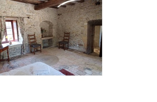 Mauvieres Lit Et Petit-Déjeuner | Room in 15th-century castle tower
