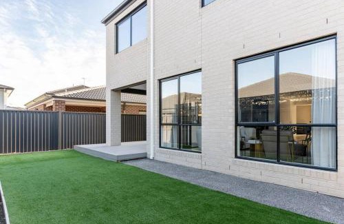 Maddela Appartement | Room in a Modern Home in keysborough