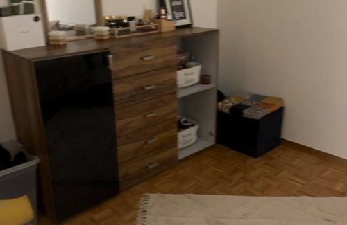 Epalinges Lit Et Petit-Déjeuner | Room in a shared apartment in Epalinges