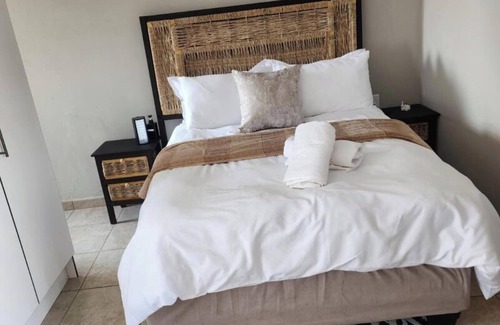 Govan Mbeki Maison | Room in B&B - Khutsong Apartmentss