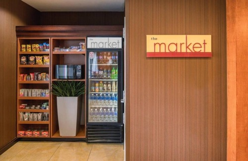 Bridgeton Maison | Room in Portland, Oregon, minutes from PDX and downtown